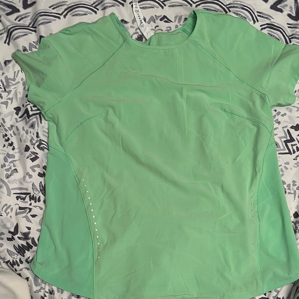 Lululemon Athletica Green Short Sleeve T-Shirt, nwot